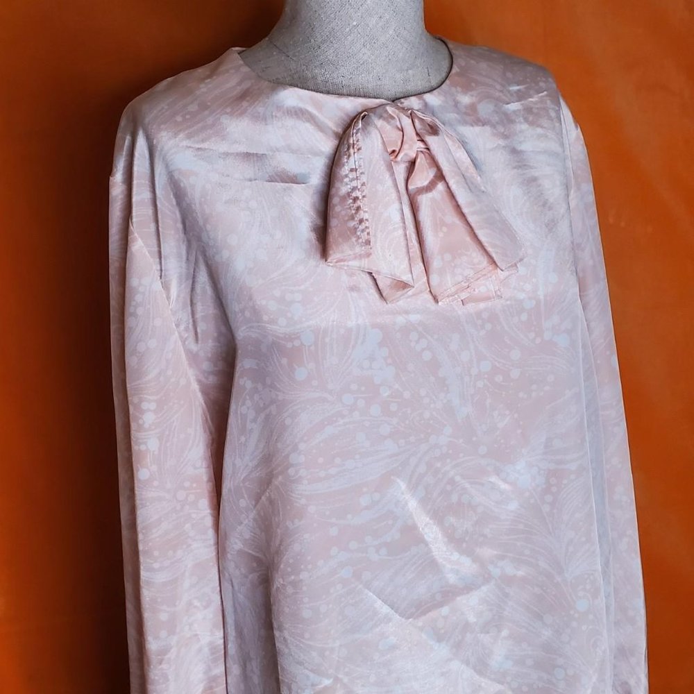 Castleberry Tie Back Button